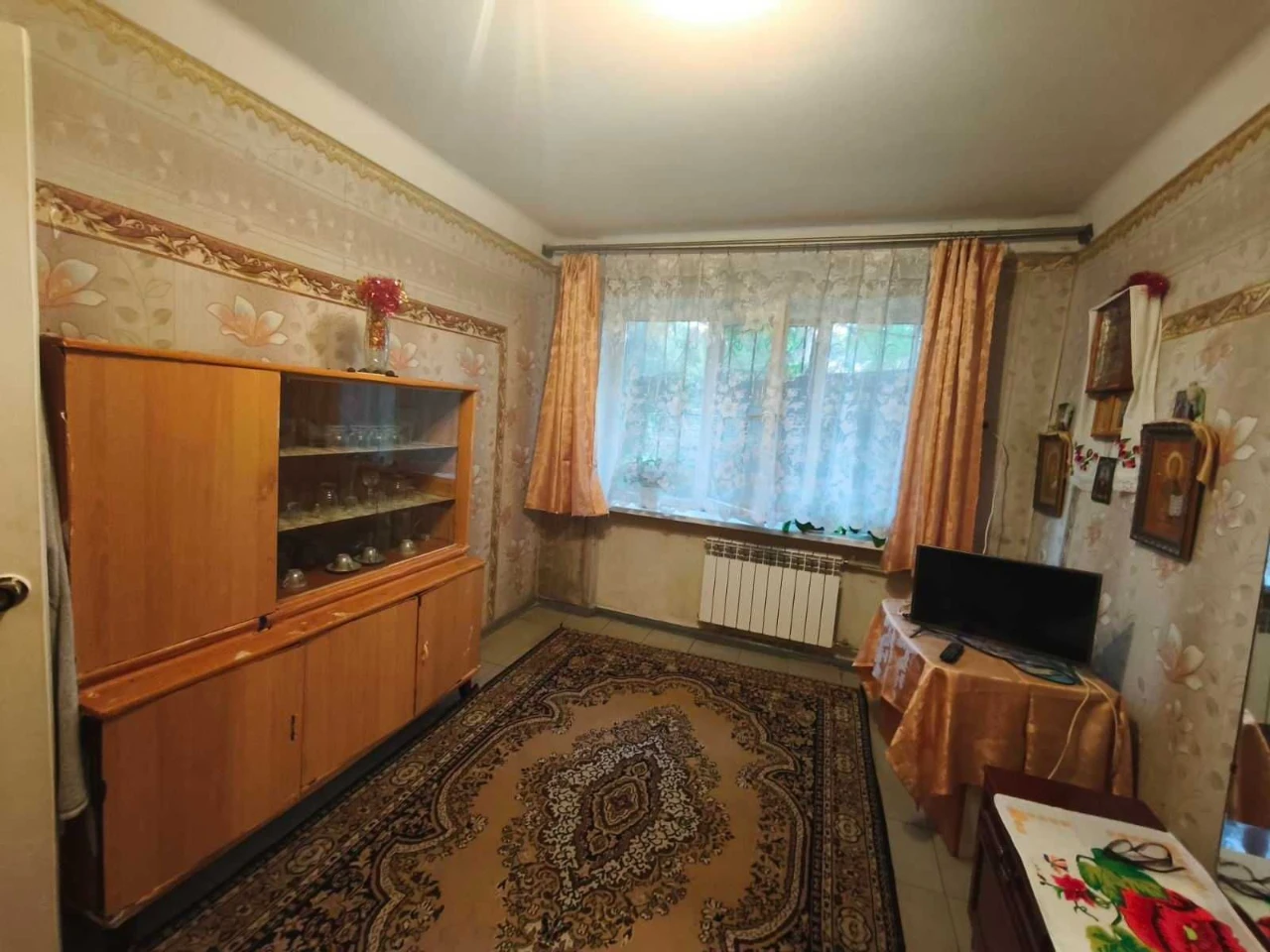 Продам 2-х комнатную рядом с центром, Ira