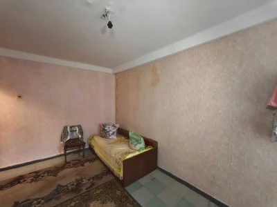 Продам 2-х комнатную рядом с центром, Ira