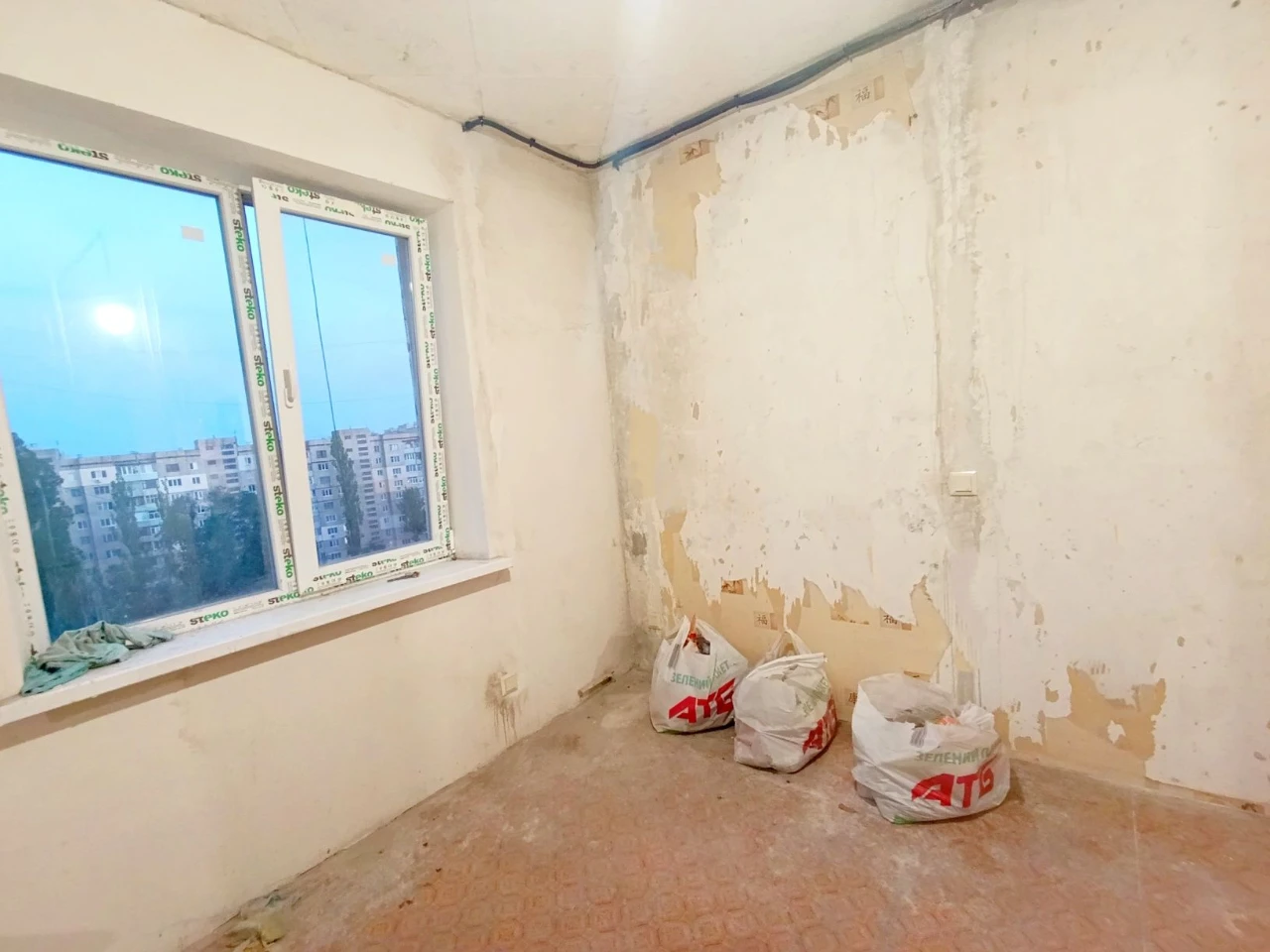 For Sale: Apartment in a Residential Area.