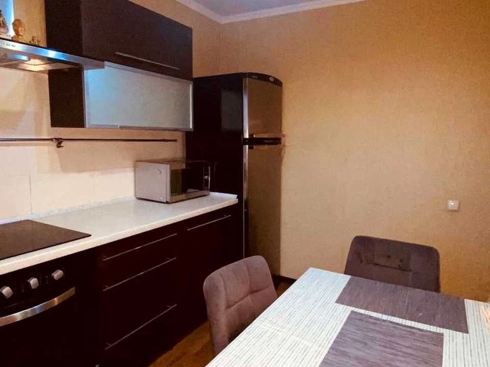 Apartment. Serhiy Slytsarenka Street, Kamianche