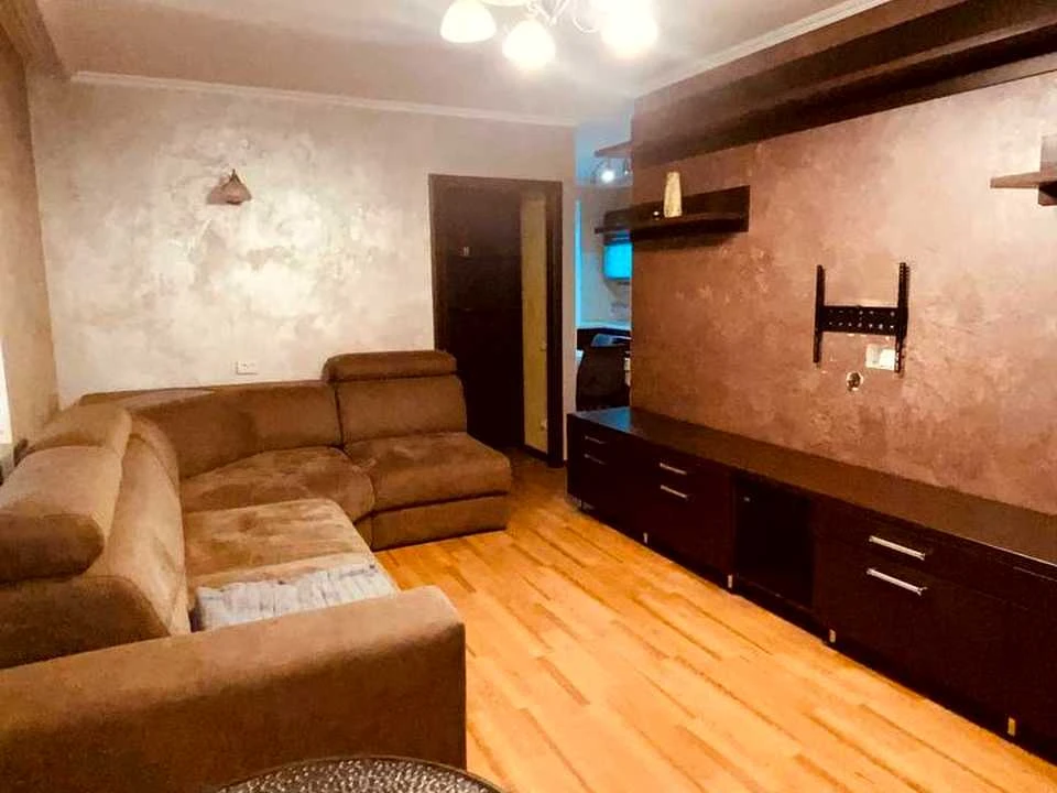 Apartment. Serhiy Slytsarenka Street, Kamianche