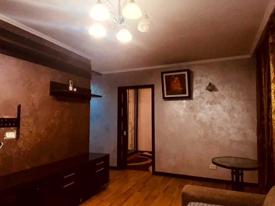 Apartment. Serhiy Slytsarenka Street, Kamianche