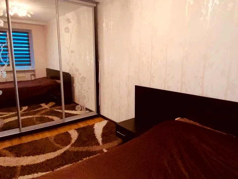Apartment. Serhiy Slytsarenka Street, Kamianche