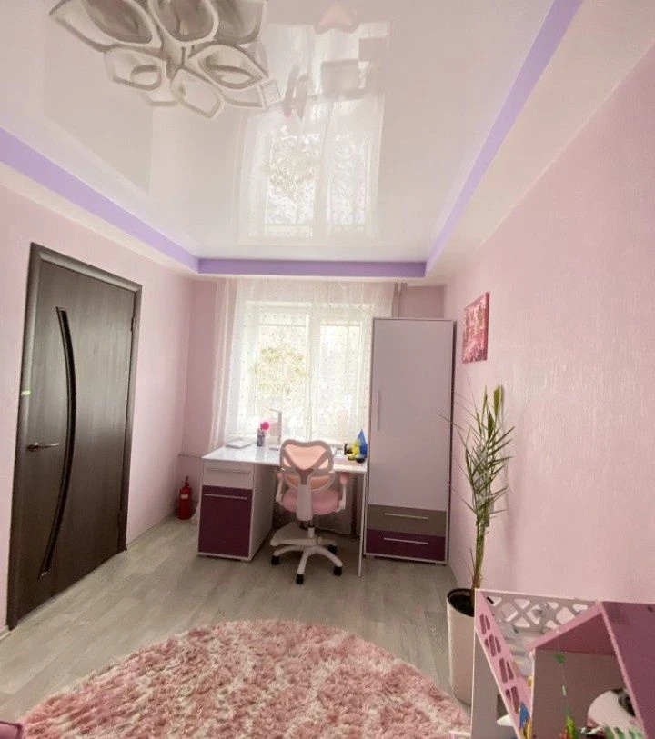 For sale 3-bedroom apartment in Ukraine