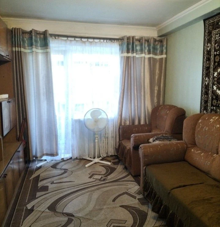 For sale 4-room apartment on 8th of March