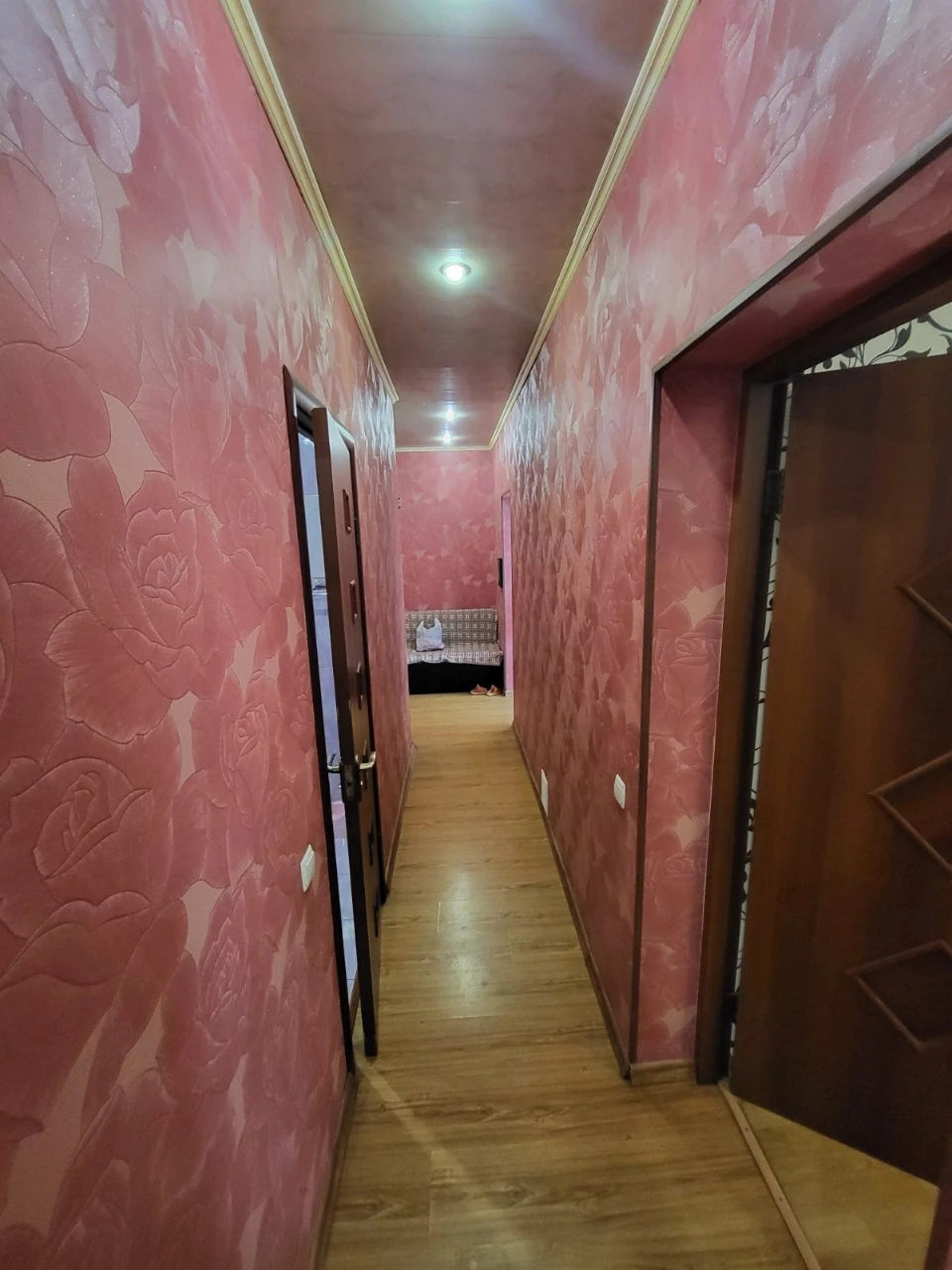 Продажа 2-комнатной квартиры недалеко от центра А.В.