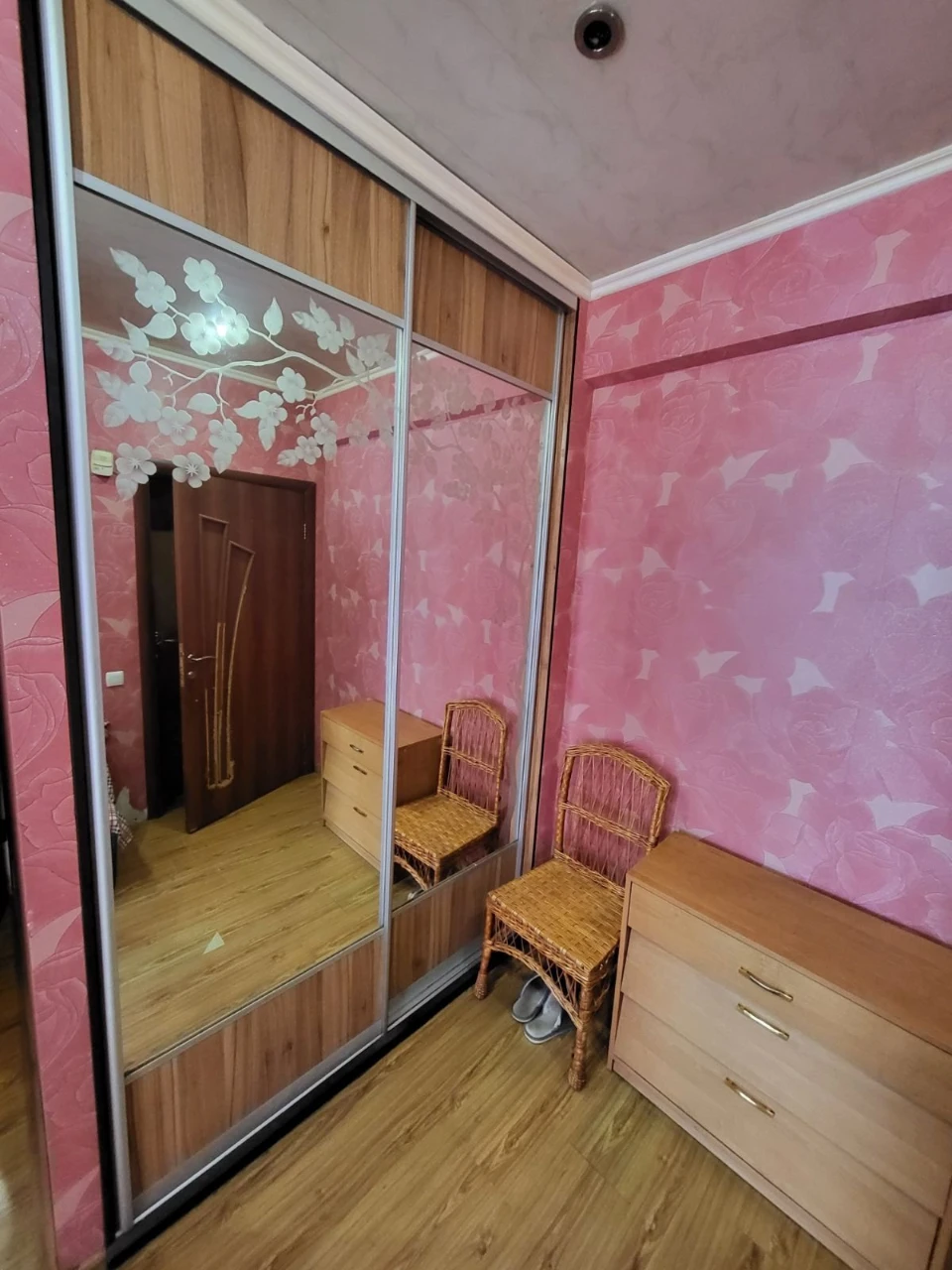 Продажа 2-комнатной квартиры недалеко от центра А.В.