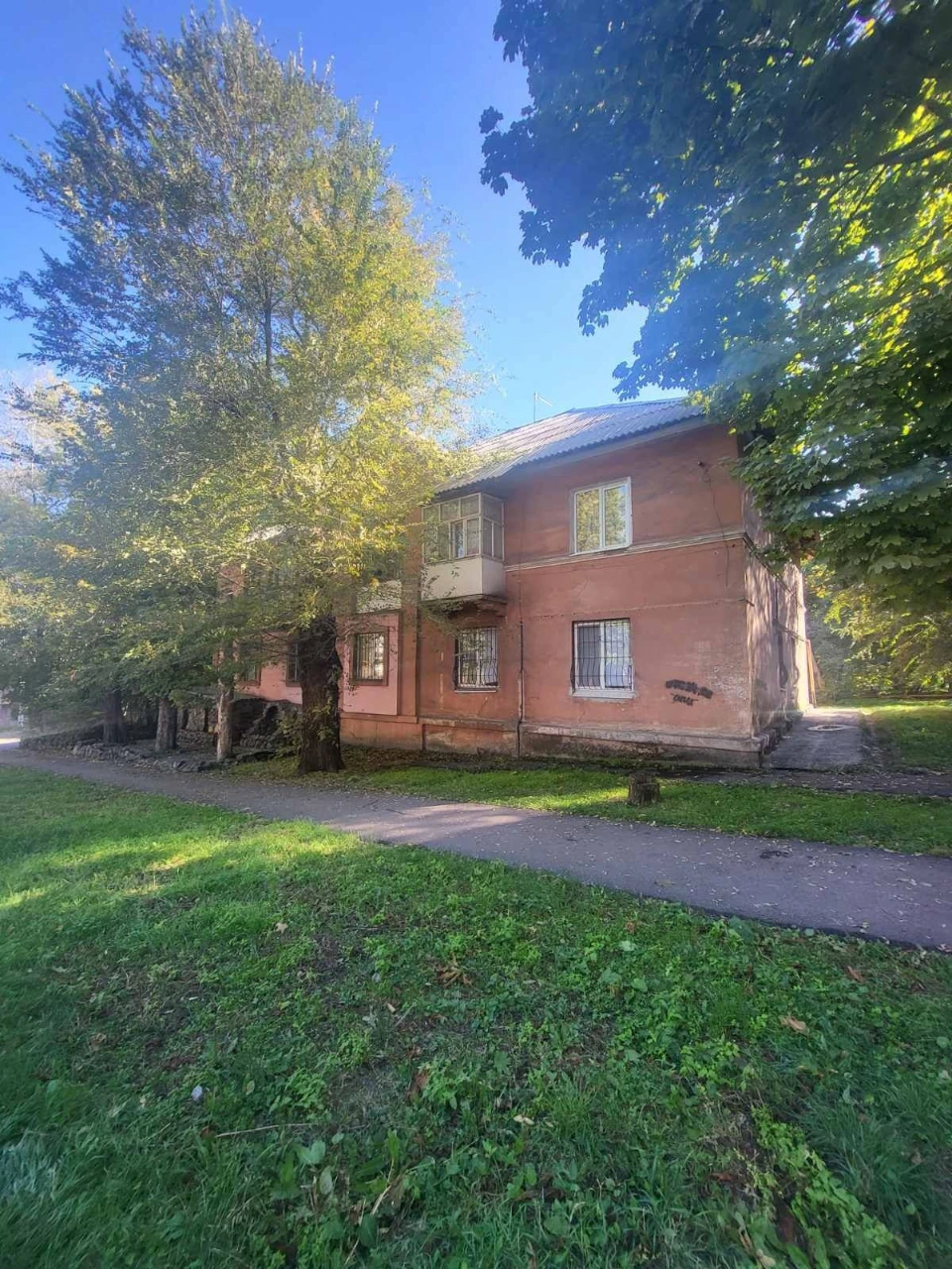 Продажа 2-комнатной квартиры недалеко от центра А.В.