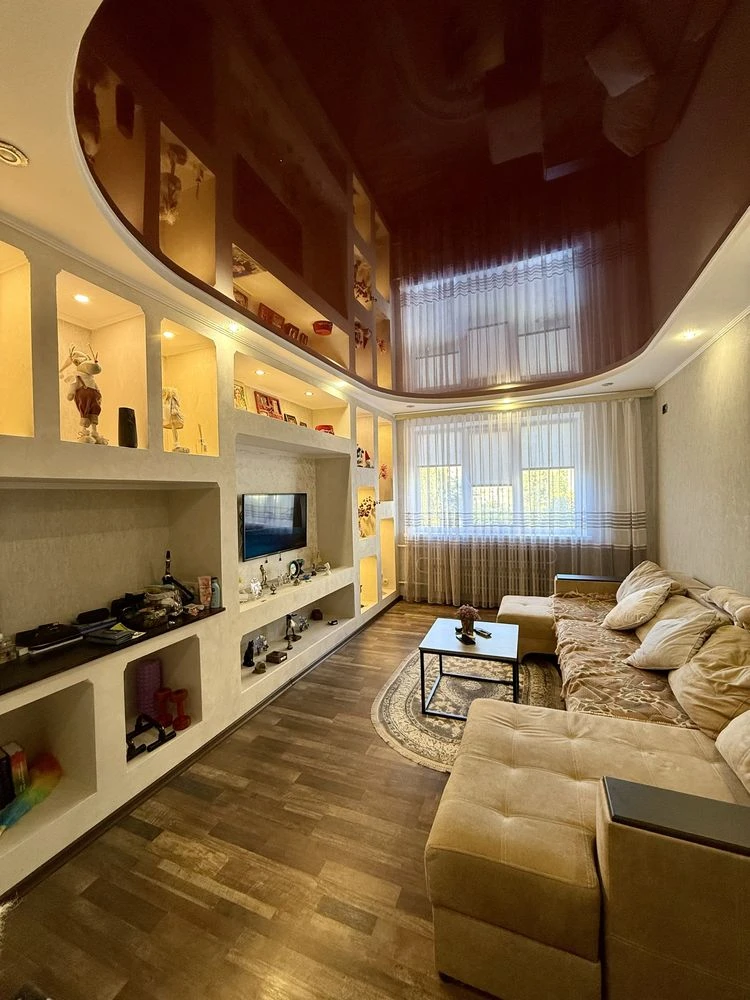 For sale, 3-bedroom apartment in microdistrict 10, Left Bank