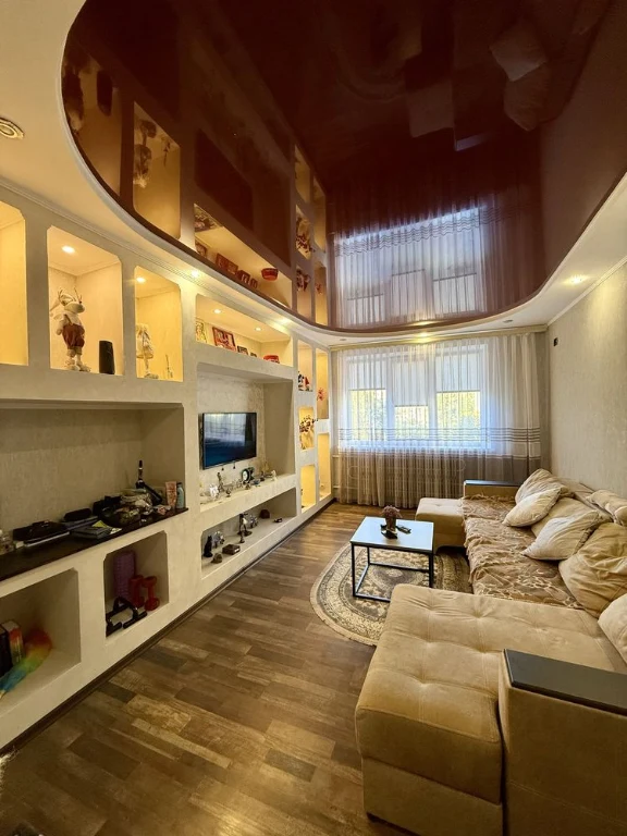 For sale, 3-bedroom apartment in microdistrict 10, Left Bank
