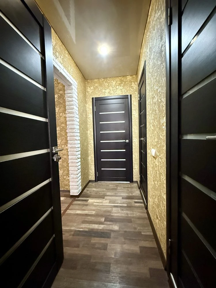 For sale, 3-bedroom apartment in microdistrict 10, Left Bank
