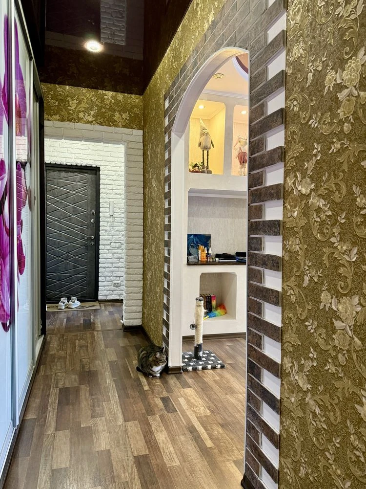 For sale, 3-bedroom apartment in microdistrict 10, Left Bank