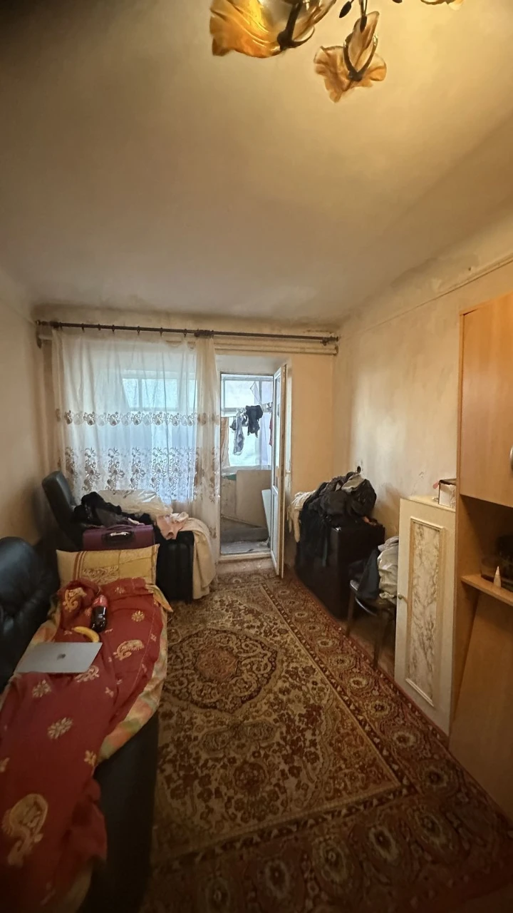 Sale of a 1-bedroom apartment near the center