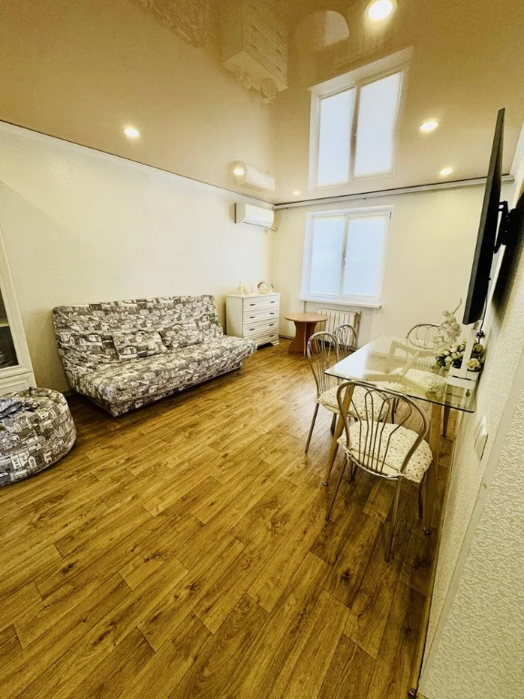 For sale is a 3-room apartment, Cheremushki, Vasyla Stusa.