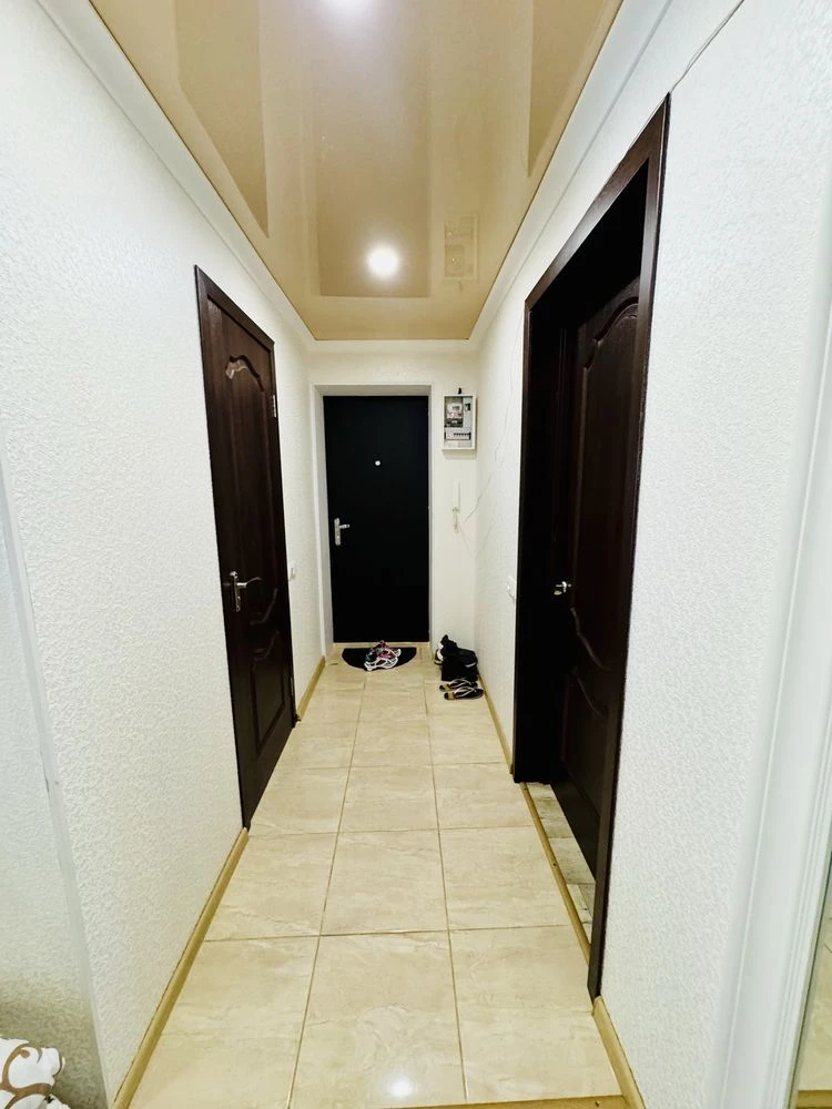 For sale is a 3-room apartment, Cheremushki, Vasyla Stusa.