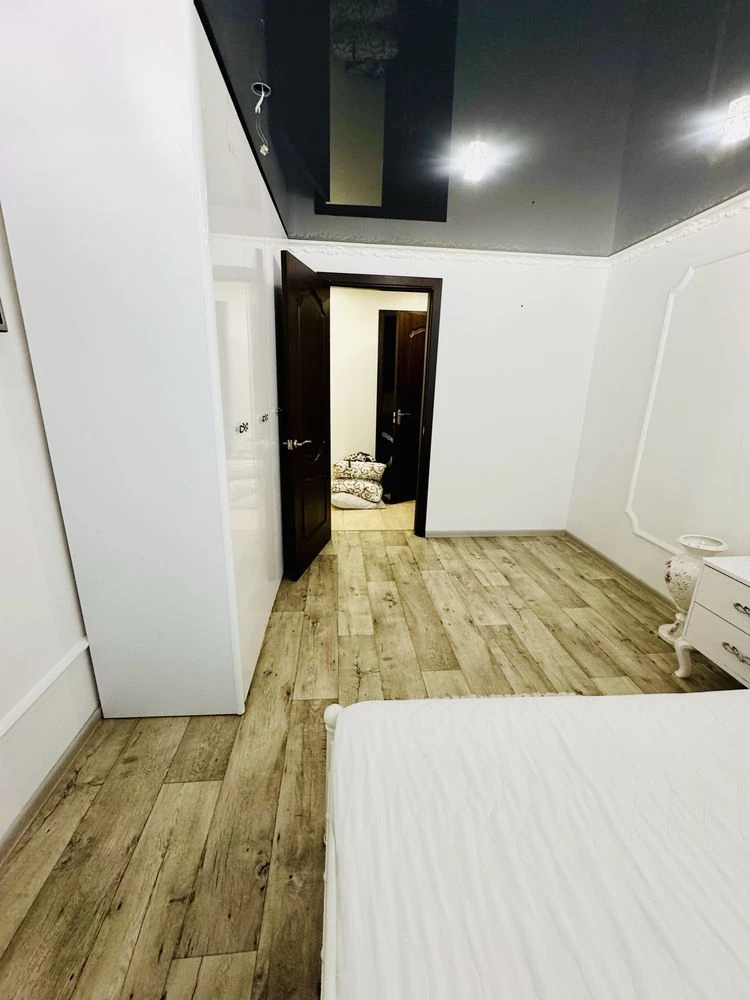 For sale is a 3-room apartment, Cheremushki, Vasyla Stusa.