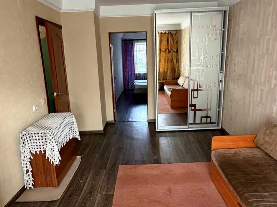 Apartment. Eugene Melnikova Street, Kam'yansk