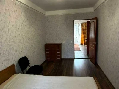 Apartment. Eugene Melnikova Street, Kam'yansk
