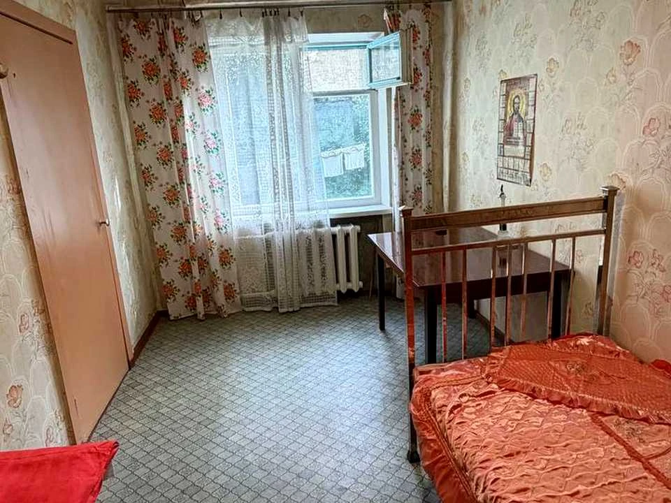 Apartment. Kam’yanske, Vasilievska St.