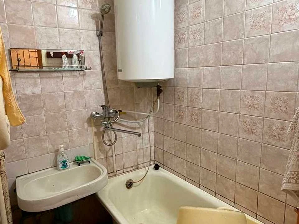 Apartment. Kam’yanske, Vasilievska St.
