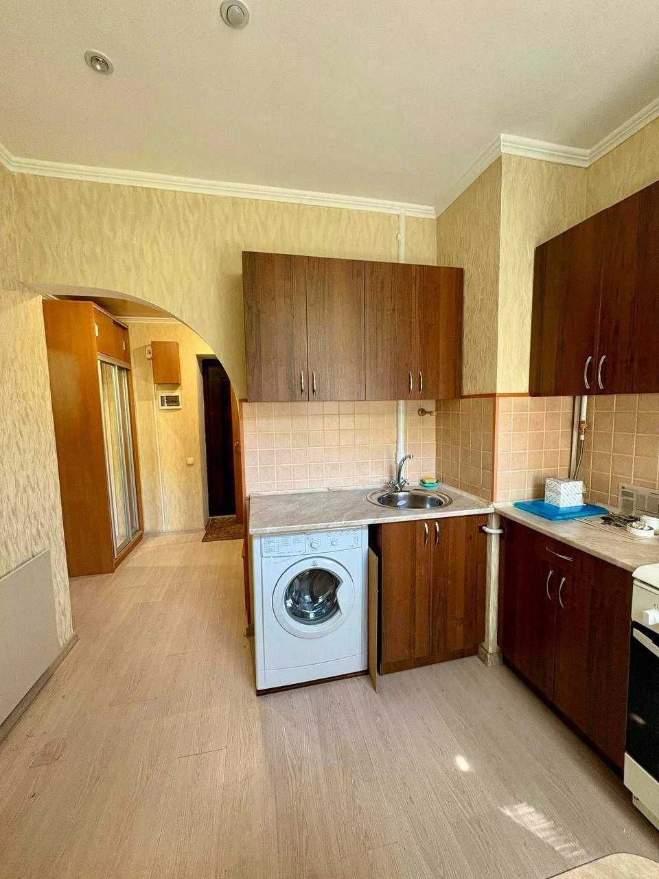 FOR SALE 1 room apartment, AO, 2/5, center - вул. Комунарна
