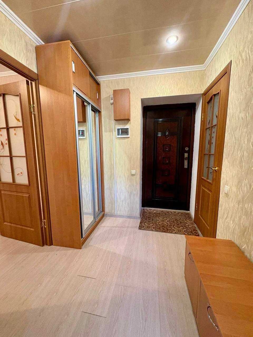 FOR SALE 1 room apartment, AO, 2/5, center - вул. Комунарна