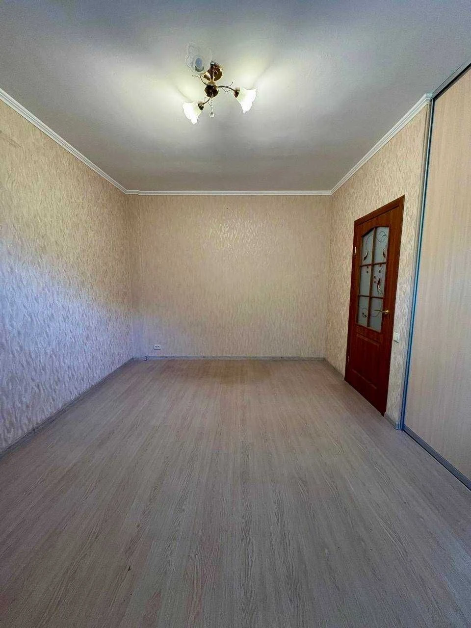 FOR SALE 1 room apartment, AO, 2/5, center - вул. Комунарна