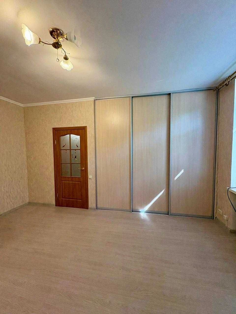 FOR SALE 1 room apartment, AO, 2/5, center - вул. Комунарна