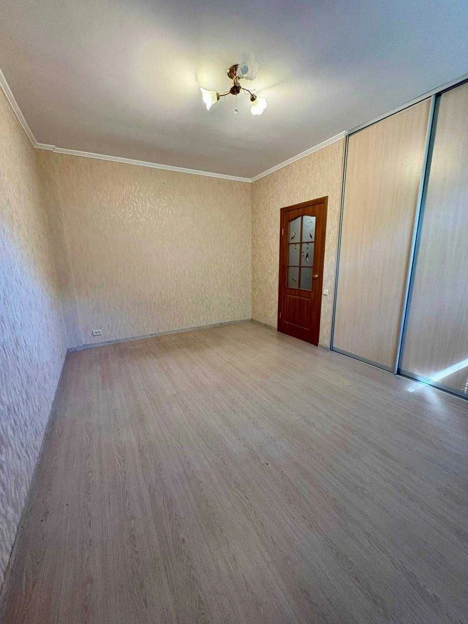 FOR SALE 1 room apartment, AO, 2/5, center - вул. Комунарна