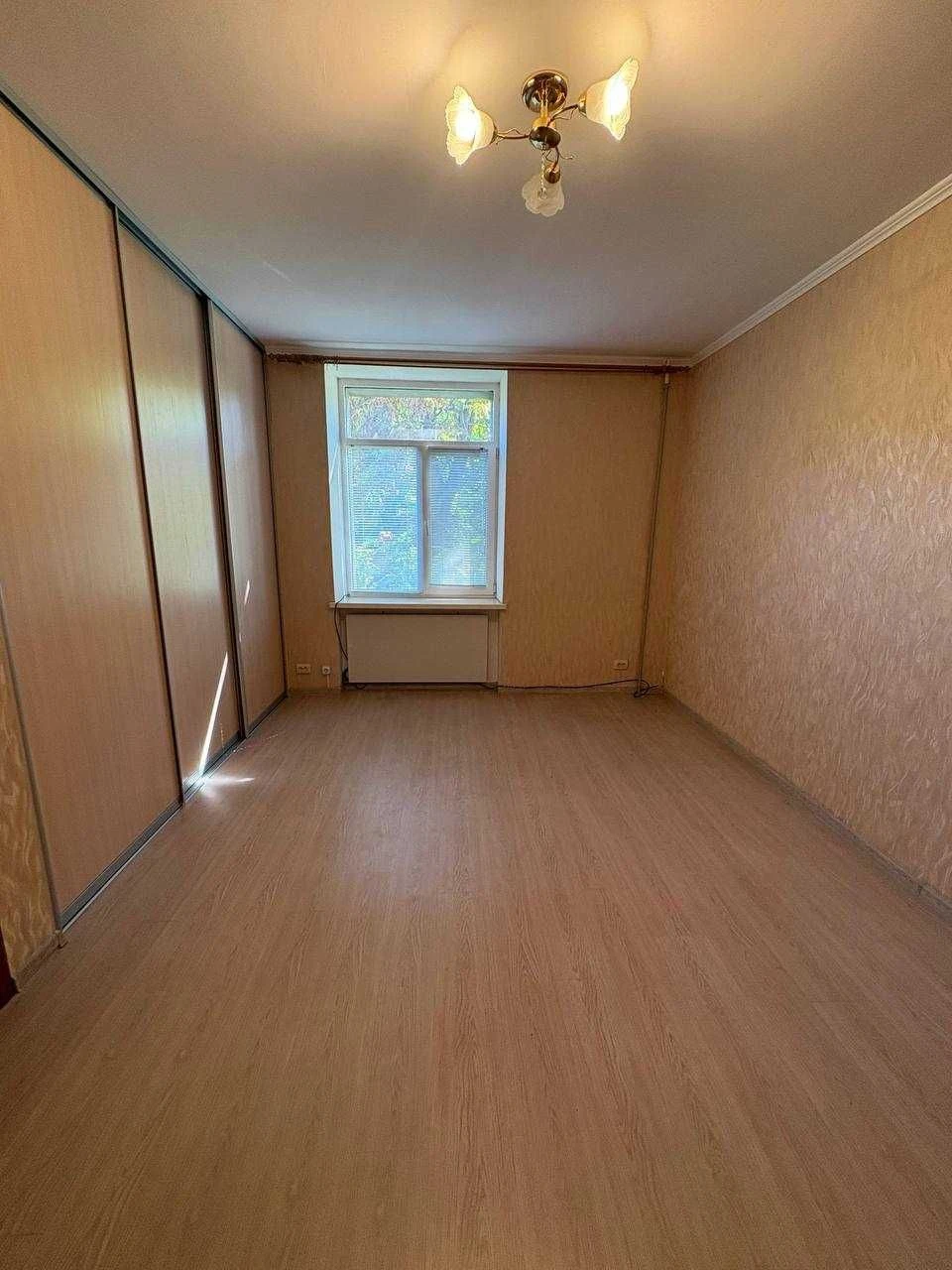 FOR SALE 1 room apartment, AO, 2/5, center - вул. Комунарна