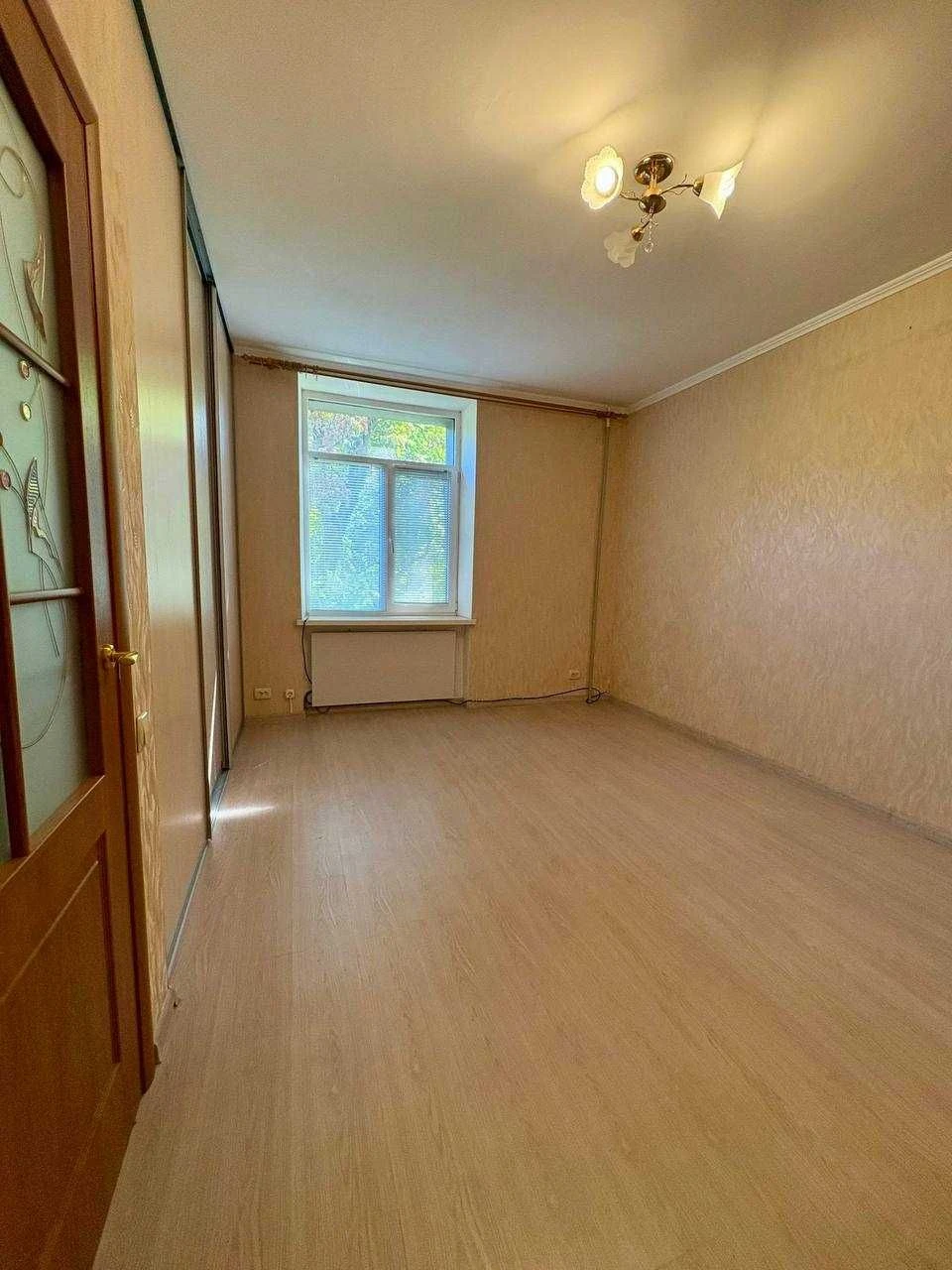 FOR SALE 1 room apartment, AO, 2/5, center - вул. Комунарна