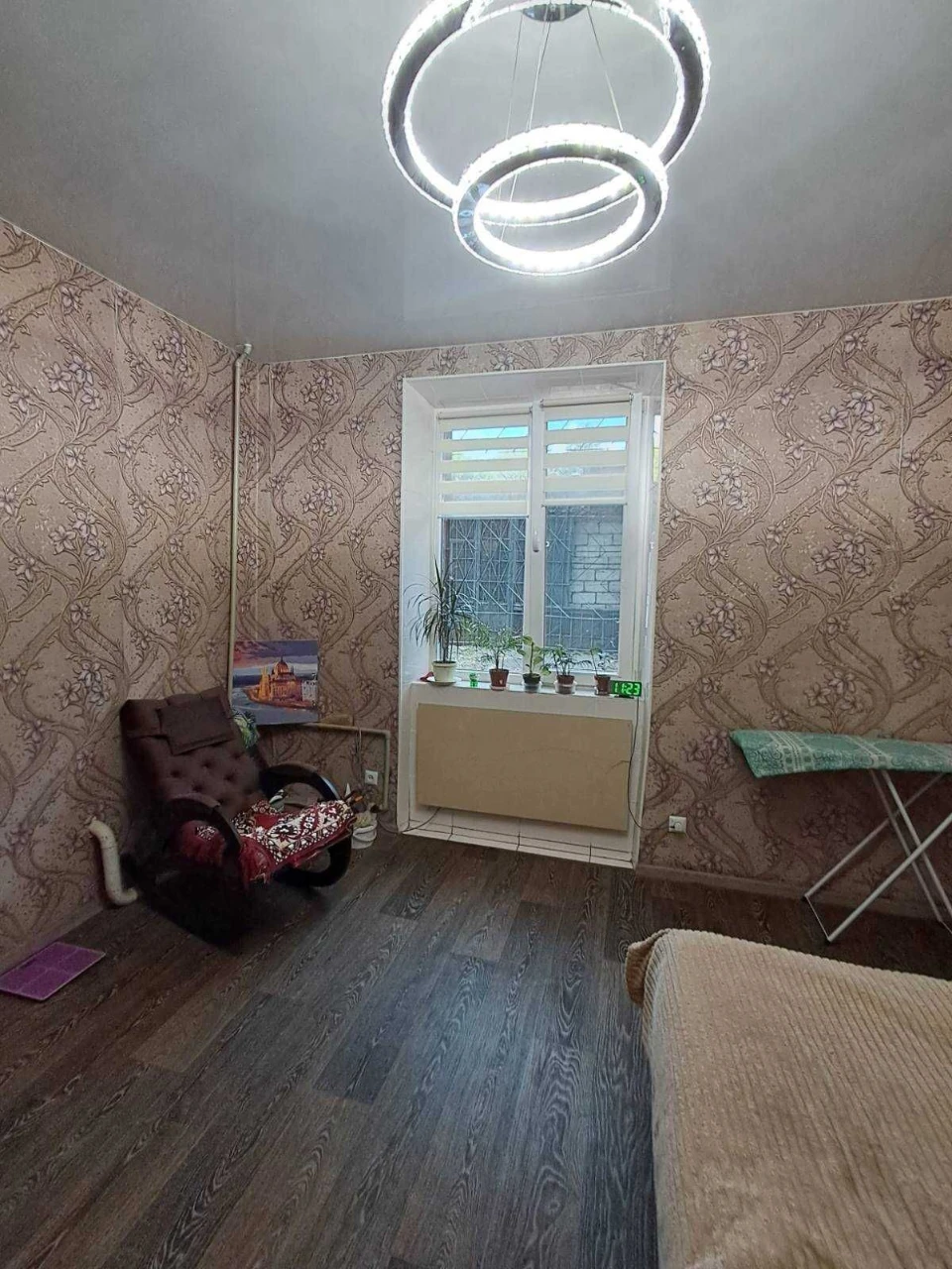 Продам 2-х комнатную в центре
