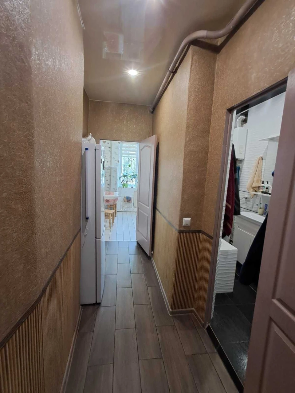 Продам 2-х комнатную в центре