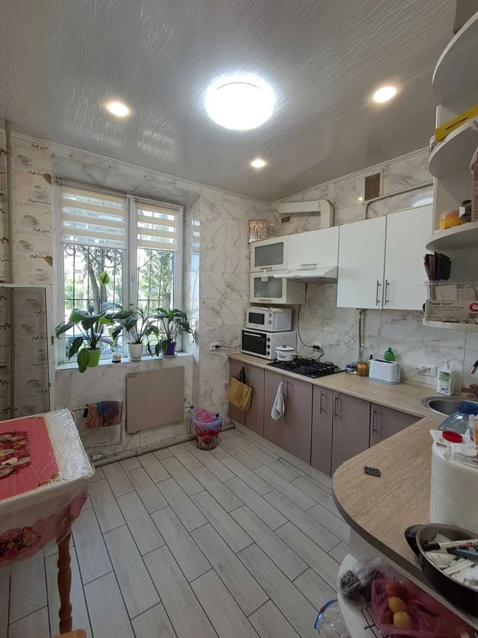 Продам 2-х комнатную в центре