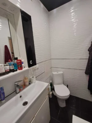 Продам 2-х комнатную в центре