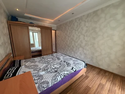 3-bedroom apartment with gas heating on the Left Bank!