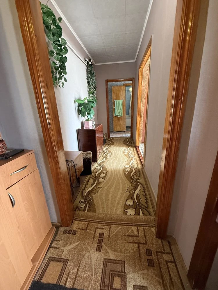 For Sale: Cozy 4-room apartment, Left Bank