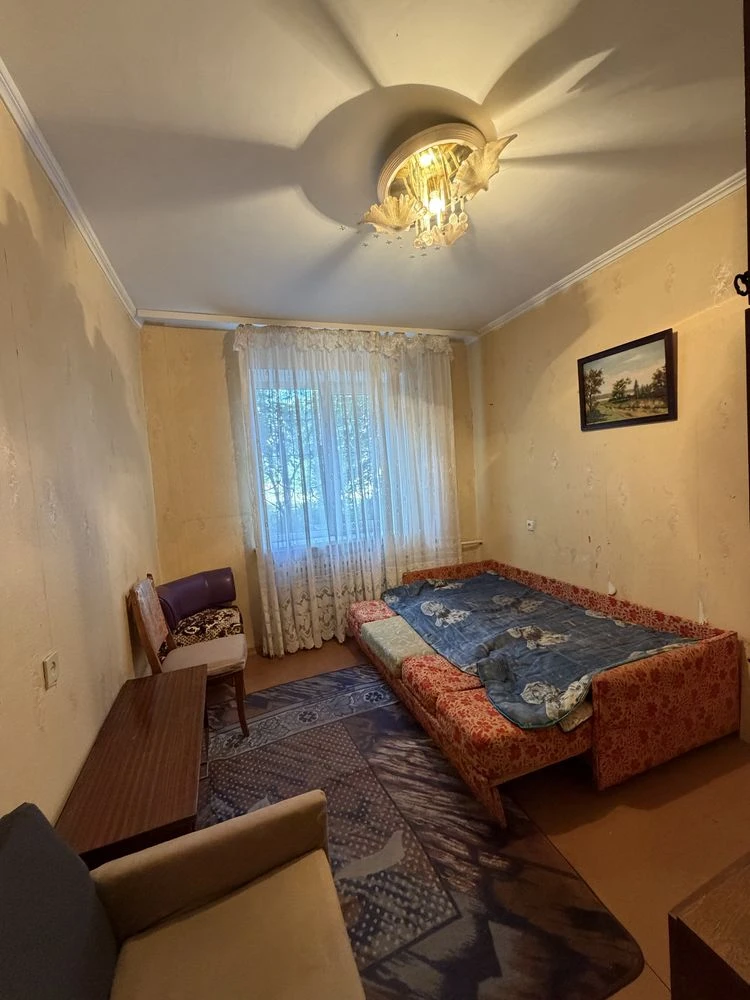 Червона лінія, 5-кімнатна квартира, Лівий берег, 103 м² + 4 лоджії