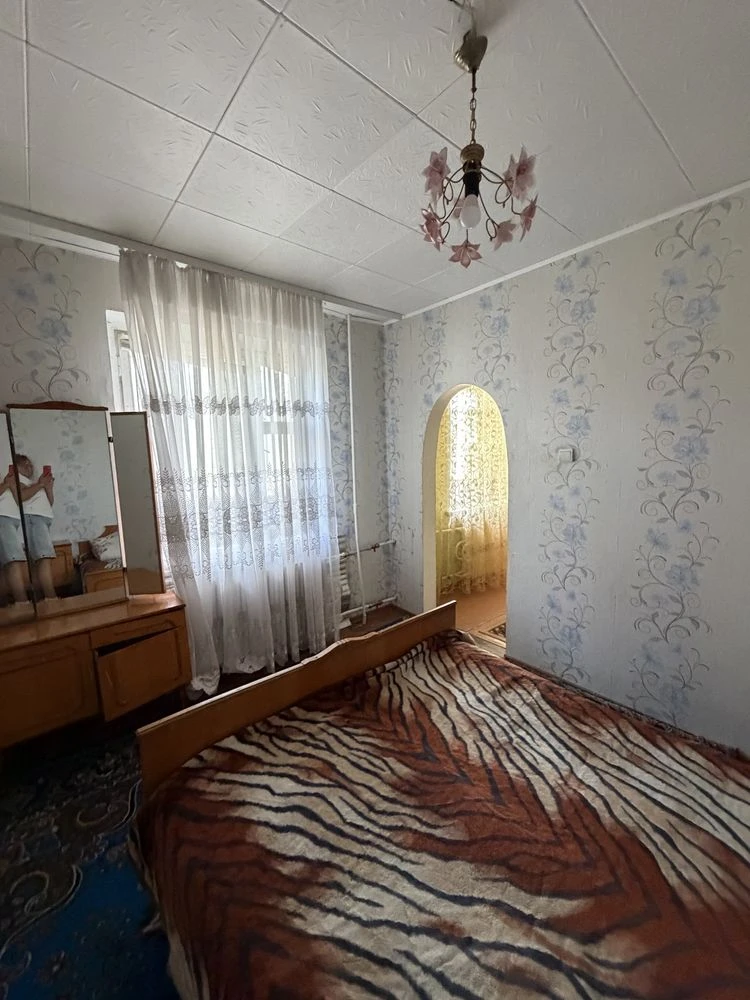 Червона лінія, 5-кімнатна квартира, Лівий берег, 103 м² + 4 лоджії