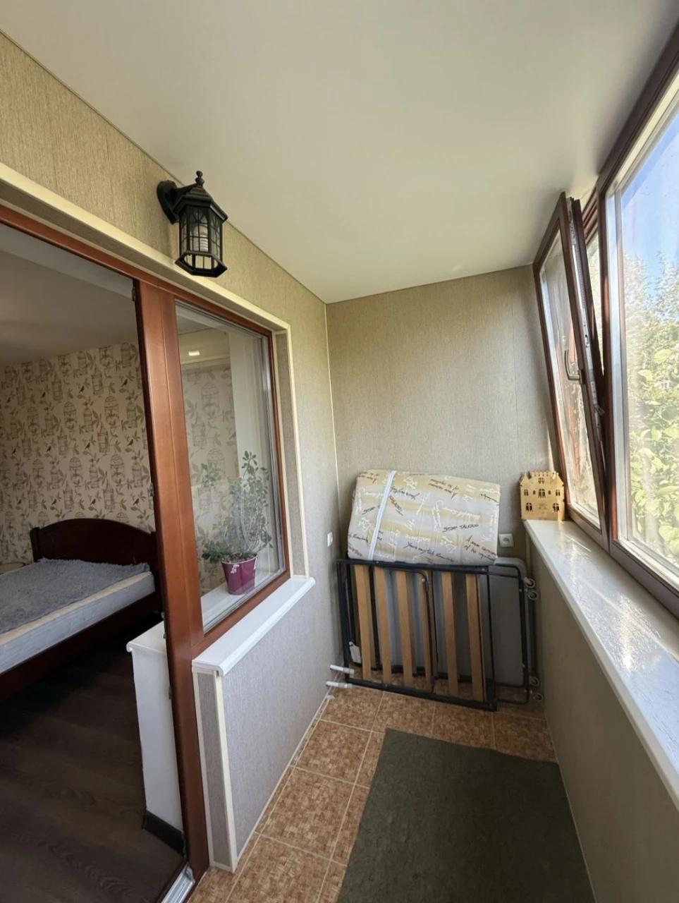 For sale 4-room apartment! Left bank!