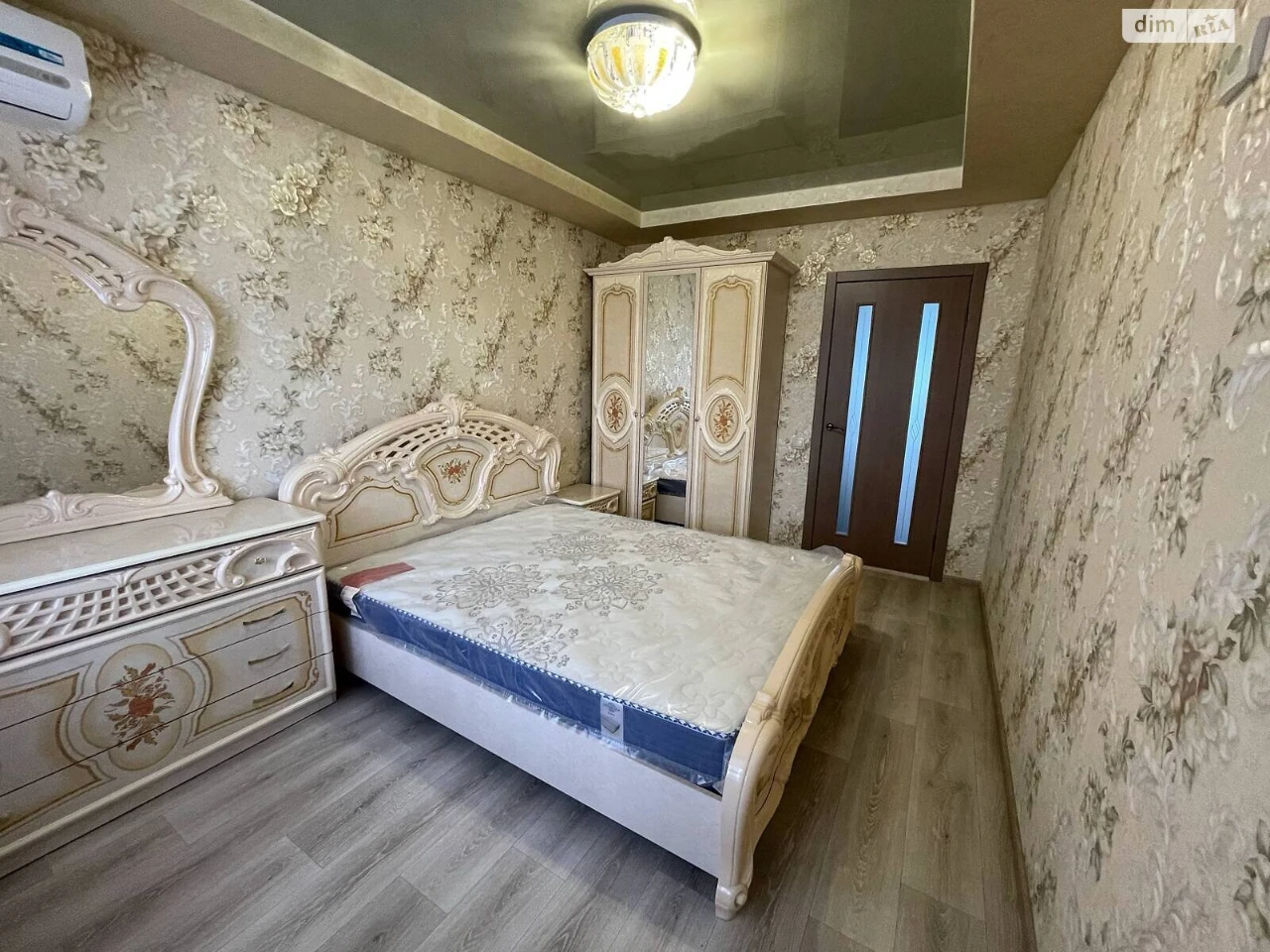 Продається Квартира в Дніпровському