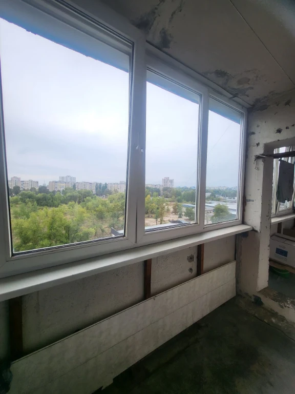 For sale, 2-bedroom apartment, Left Bank.