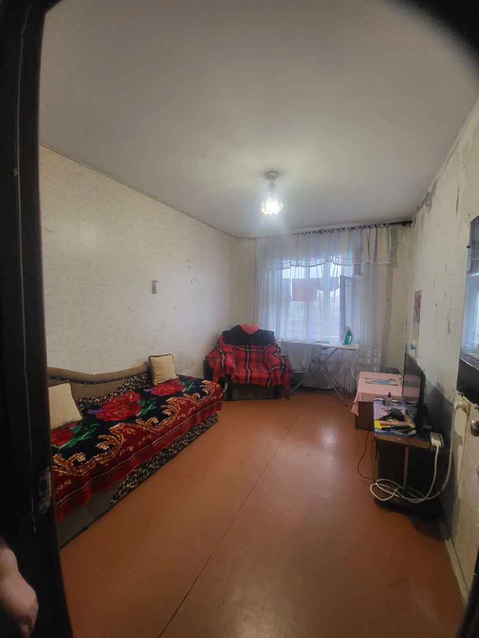 Продам 2-к квартиру , Левый берег.