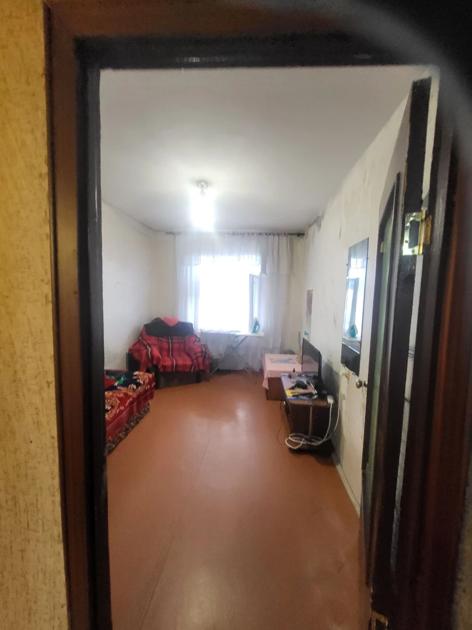 Продам 2-к квартиру , Левый берег.