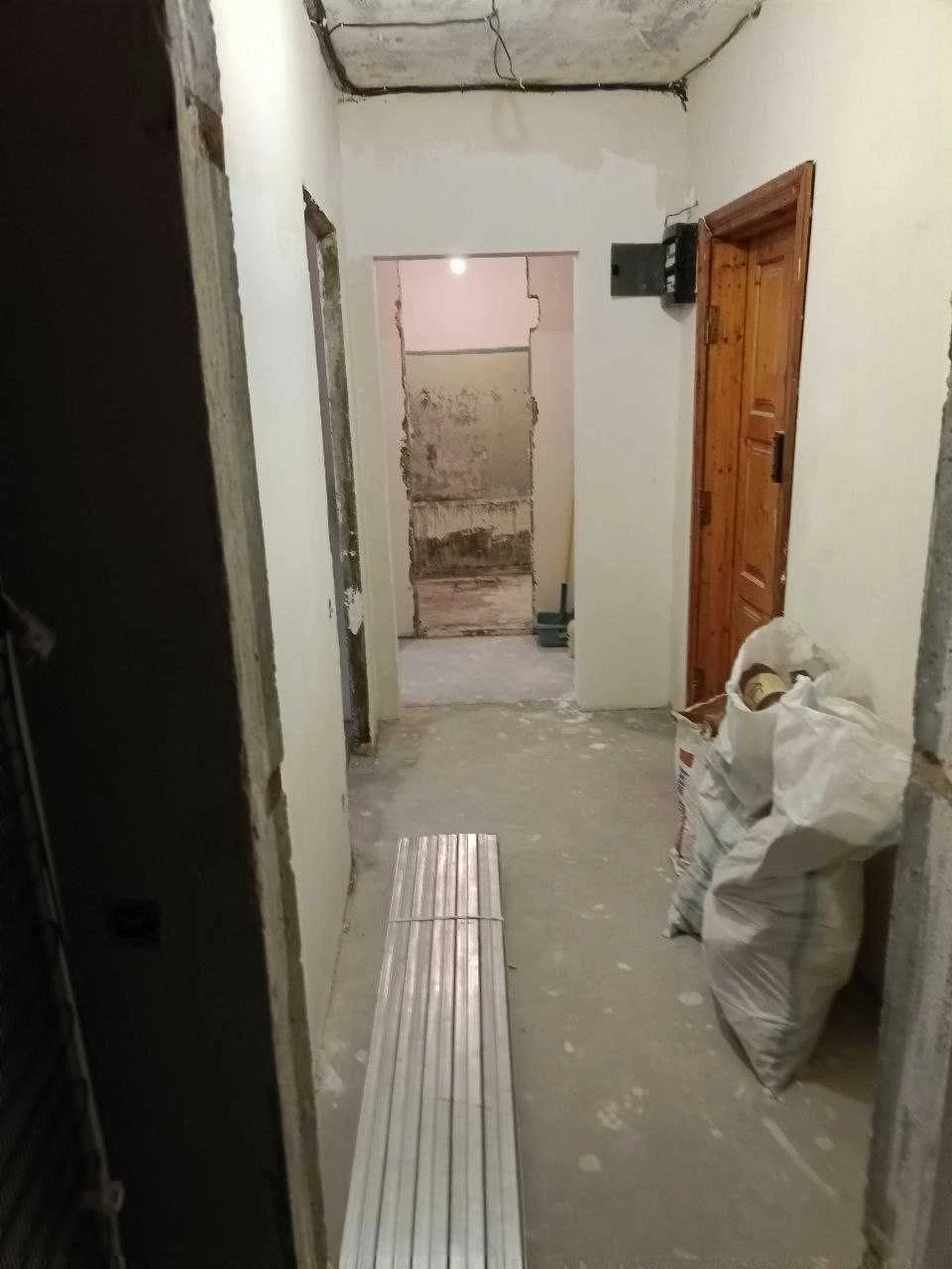 For sale, 2-room apartment on the Left Bank, 4th microdistrict, Certificate.