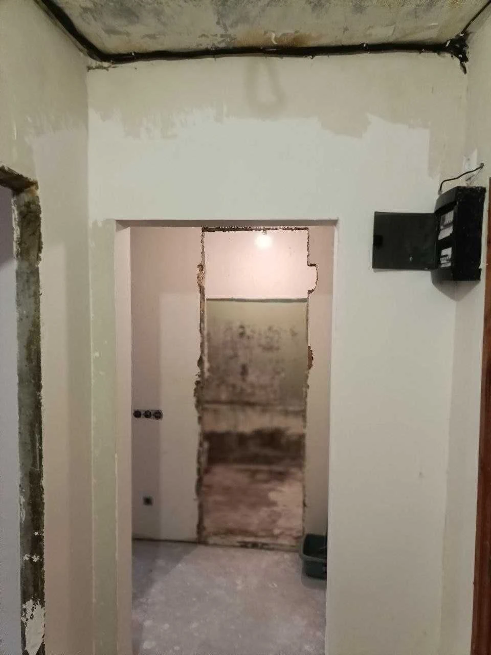 For sale, 2-room apartment on the Left Bank, 4th microdistrict, Certificate.