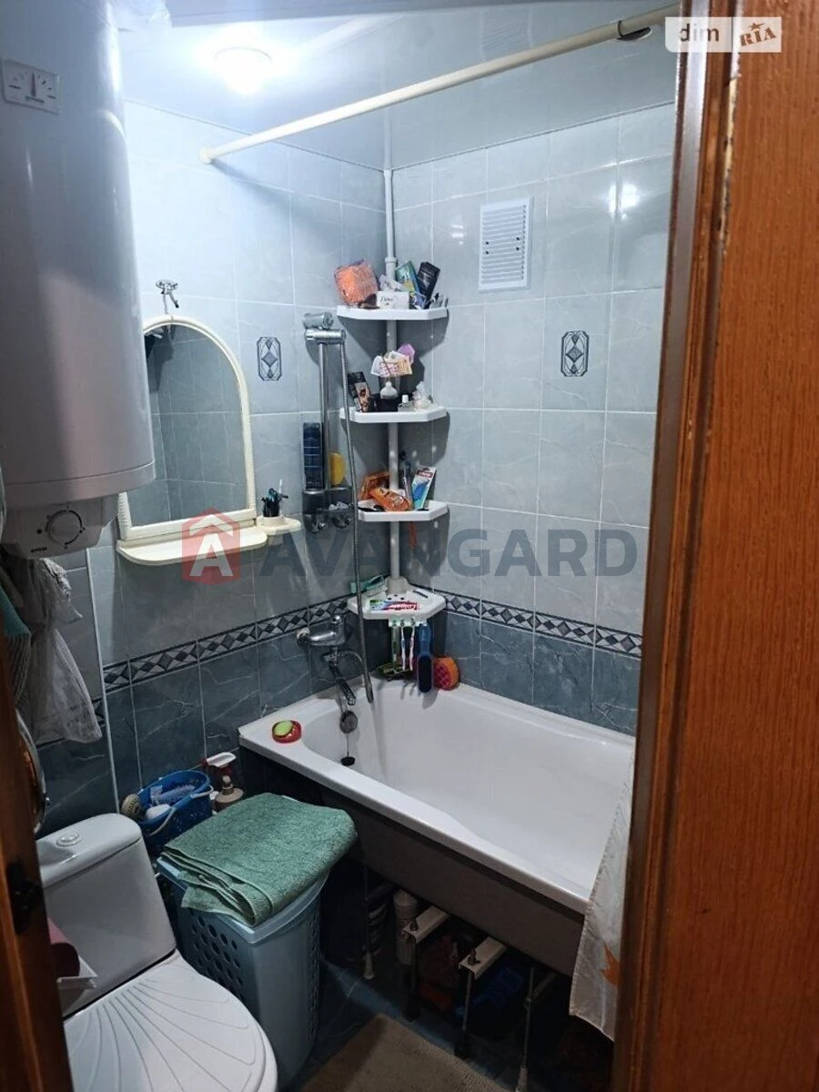 For Sale: 2-Bedroom Apartment on вул. Слісаренка