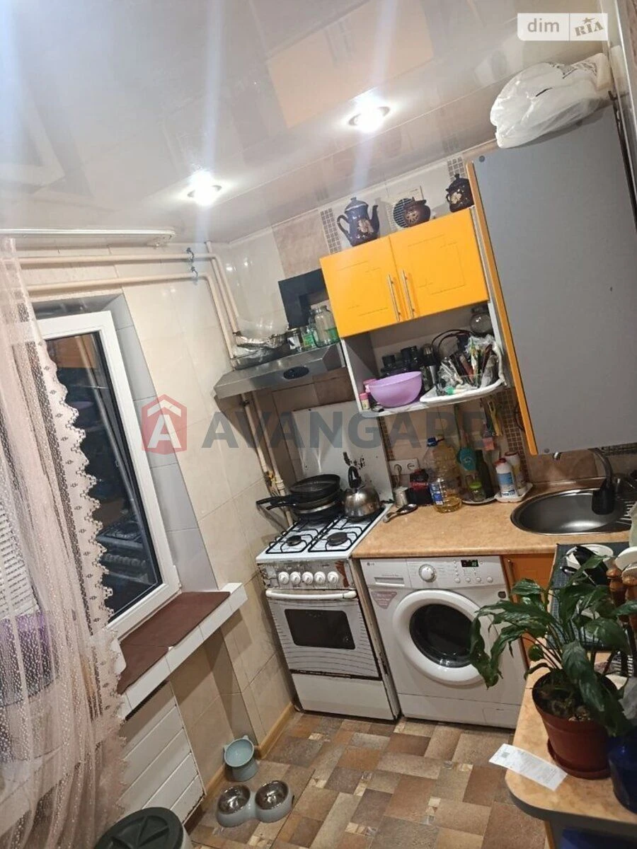 For Sale: 2-Bedroom Apartment on вул. Слісаренка