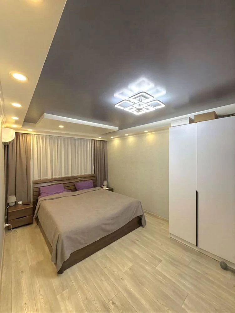 For Sale 2-room apartment with Full Renovation. Only cash.