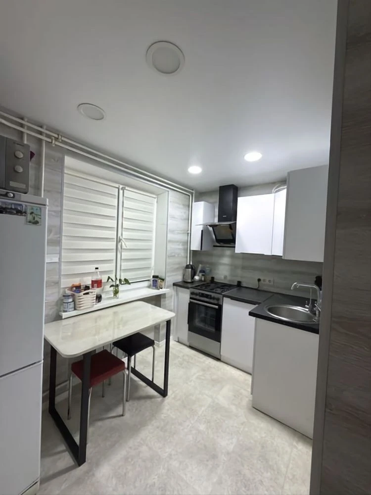 For Sale 2-room apartment with Full Renovation. Only cash.